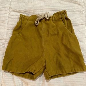 amae co little girl shorts, size 2/3